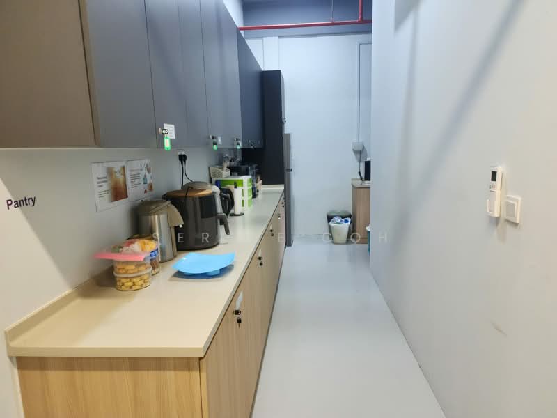 B-Central, 994 Bendemeer Road, 2,993 sqft, Light Industrial (B1) For Sale, by Serene Goh, 500133590 - pantry Area - CommercialGuru.com.sg