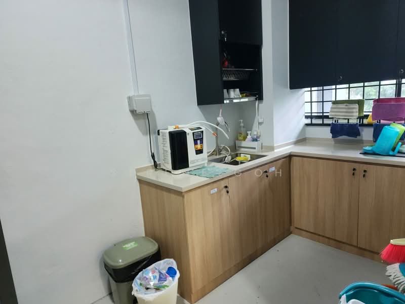 B-Central, 994 Bendemeer Road, 2,993 sqft, Light Industrial (B1) For Sale, by Serene Goh, 500133590 - pantry Area - CommercialGuru.com.sg