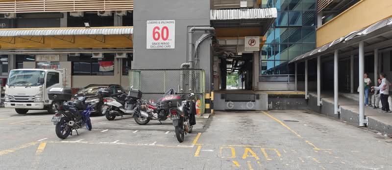 B-Central, 994 Bendemeer Road, 2,993 sqft, Light Industrial (B1) For Sale, by Serene Goh, 500133590 - Loading Bay - CommercialGuru.com.sg