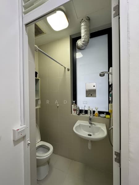 d'Leedon (Former Farrer Court), 7 Leedon Heights, Room Rental, 220 sqft, Condominium For Rent, by Brady Li, 500133597 - Bathroom - PropertyGuru.com.sg