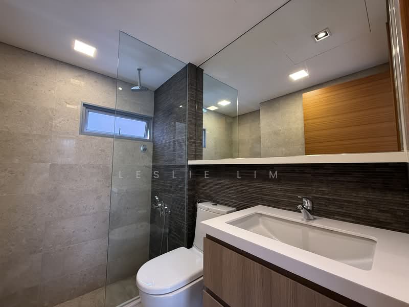 Woodhaven, 71 Woodgrove Avenue, 3 Bedrooms, 1,173 sqft, Condominium For Sale, by Leslie Lim, 500133603 - Bathroom - PropertyGuru.com.sg