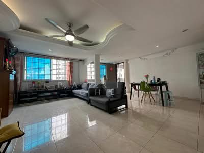 For Sale - 427 Yishun Avenue 11