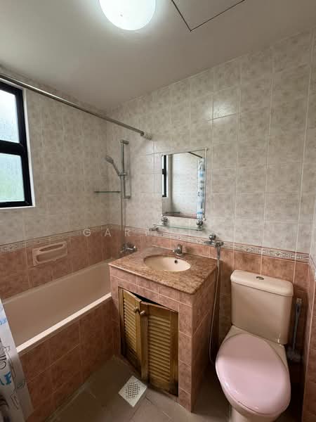 Casa Sarina, 101 Lorong Sarina, 2 Bedrooms, 990 sqft, Condominium For Sale, by Gary Yeo, 500133666 - Bathroom - PropertyGuru.com.sg