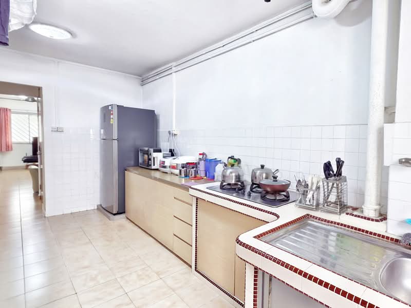 118 Pending Road, 118 Pending Road, 2 Bedrooms, 786 sqft, HDB Flat For Sale, by Michelle Koo, 500133677 - Kitchen - PropertyGuru.com.sg