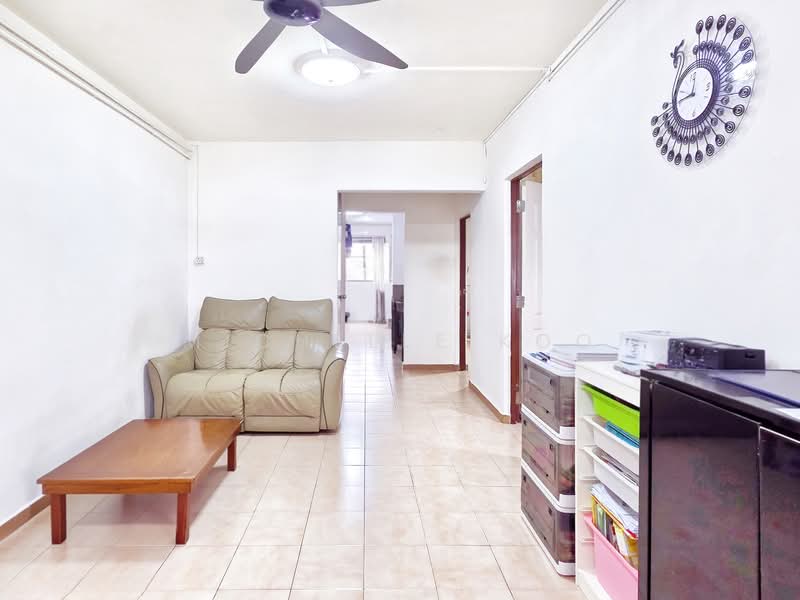 118 Pending Road, 118 Pending Road, 2 Bedrooms, 786 sqft, HDB Flat For Sale, by Michelle Koo, 500133677 - Living Room - PropertyGuru.com.sg