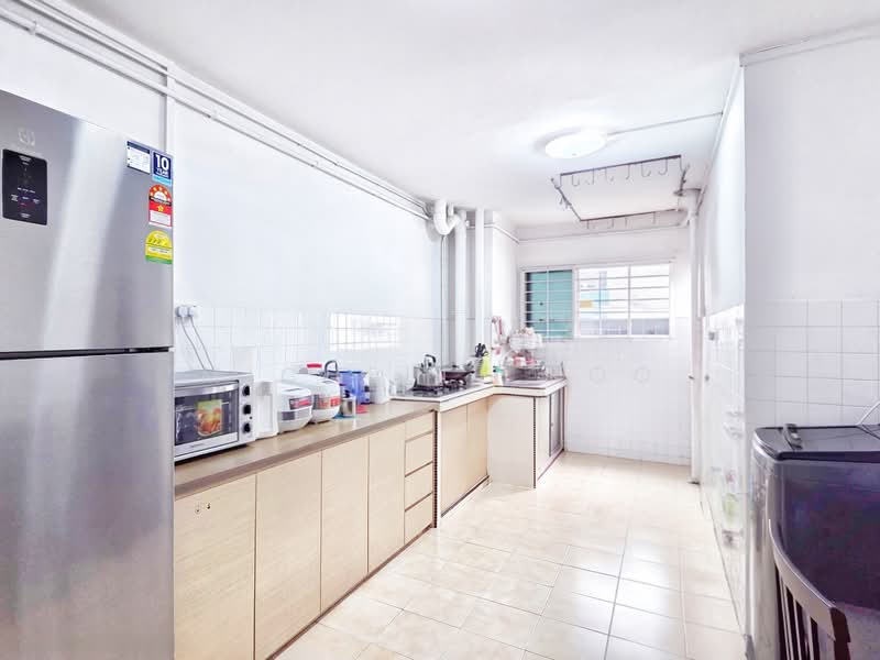 118 Pending Road, 118 Pending Road, 2 Bedrooms, 786 sqft, HDB Flat For Sale, by Michelle Koo, 500133677 - Kitchen - PropertyGuru.com.sg