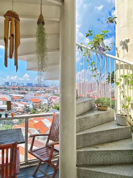 Grosvenor View, 1 Lengkong Empat, 2 Bedrooms, 1,300 sqft, Condominium For Sale, by Regine Cher, 500133684 - Balcony - PropertyGuru.com.sg