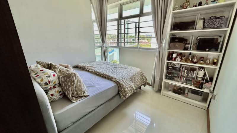 421A Northshore Drive, 421A Northshore Drive, 2 Bedrooms, 732 sqft, HDB Flat For Sale, by Ryan Danial, 500133708 - Master Bedroom - PropertyGuru.com.sg