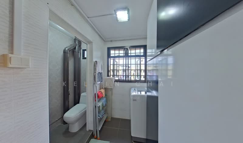 81 Commonwealth Close, 81 Commonwealth Close, 2 Bedrooms, 646 sqft, HDB Flat For Sale, by Kelvin Chai, 500133715 - Bathroom - PropertyGuru.com.sg