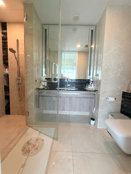 Wallich Residence, 3 Wallich Street, 3 Bedrooms, 3,509 sqft, Condominium For Rent, by Adrian Wee 黄國强, 500133765 - Bathroom - PropertyGuru.com.sg