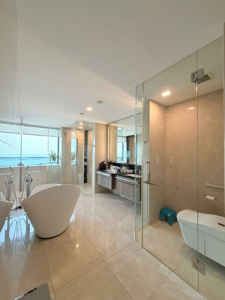 Wallich Residence, 3 Wallich Street, 3 Bedrooms, 3,509 sqft, Condominium For Rent, by Adrian Wee 黄國强, 500133765 - Bathroom - PropertyGuru.com.sg