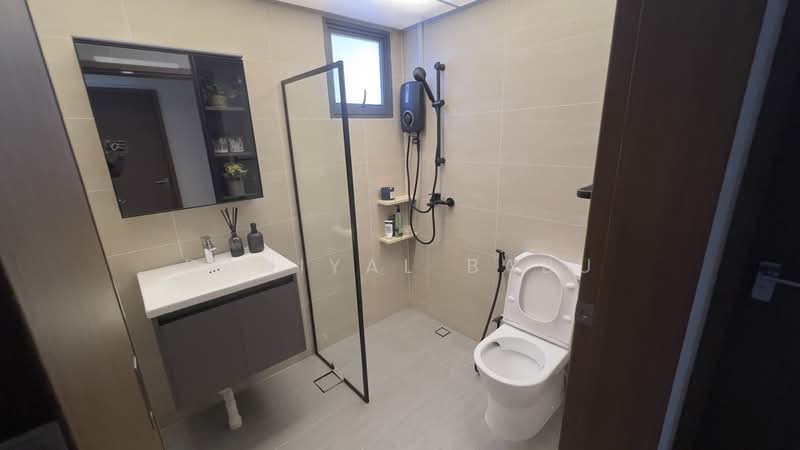 241C Tengah Central, 241C Tengah Central, Room Rental, 90 sqft, HDB Flat For Rent, by Daniyal Babu, 500133775 - Bathroom - PropertyGuru.com.sg