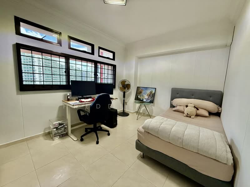 517E Jurong West Street 52, 517E Jurong West Street 52, 3 Bedrooms, 1,249 sqft, HDB Flat For Sale, by Freddie Goh, 500133776 - Bedroom - PropertyGuru.com.sg
