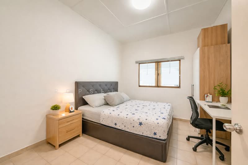 Fuyong Estate, , 4 Bedrooms, 2,740 sqft, Semi-Detached House For Rent, by Warren Chan, 500133781 - Bedroom - PropertyGuru.com.sg