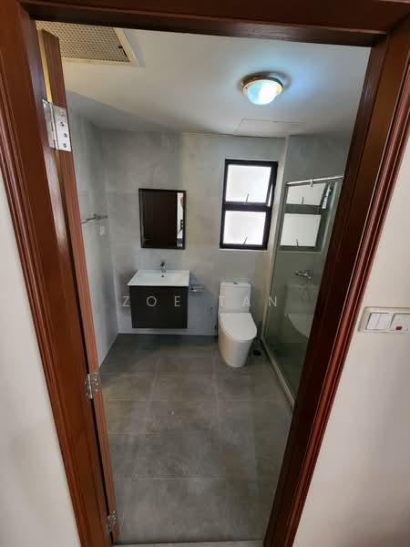 Dover Parkview, 36 Dover Rise, 2 Bedrooms, 969 sqft, Condominium For Rent, by Zoe Tan, 500133790 - Bathroom - PropertyGuru.com.sg