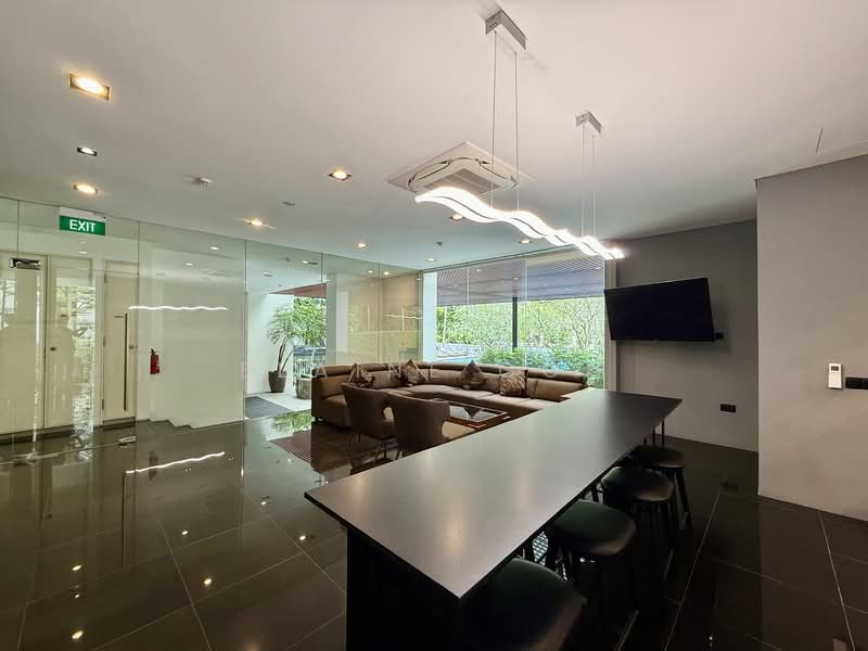 Juniper at Ardmore, 6 Ardmore Park, 4 Bedrooms, 3,197 sqft, Condominium For Sale, by Elaine Goh, 500133796 - Living Room - PropertyGuru.com.sg