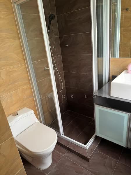 Horizon Towers, 15 Leonie Hill Road, Room Rental, 300 sqft, Condominium For Rent, by Aldrick Loh, 500133825 - Bathroom - PropertyGuru.com.sg