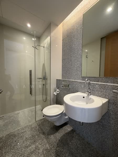 Grange Residences, 95 Grange Road, 4 Bedrooms, 2,583 sqft, Condominium For Rent, by Lawrence Tan, 500133828 - Bathroom - PropertyGuru.com.sg