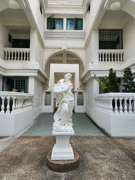 Stratford Court, 41A Bedok Ria Crescent, 3 Bedrooms, 1,152 sqft, Condominium For Sale, by Har Choong Wei, 500133870 - Exterior - PropertyGuru.com.sg