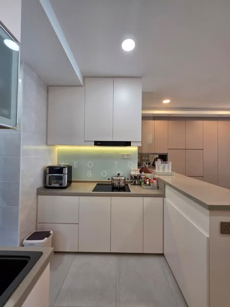 The Morning Glory, 24 Sirat Road, 3 Bedrooms, 1,033 sqft, Apartment For Sale, by Yeo Tong Boon, 500133882 - Kitchen - PropertyGuru.com.sg