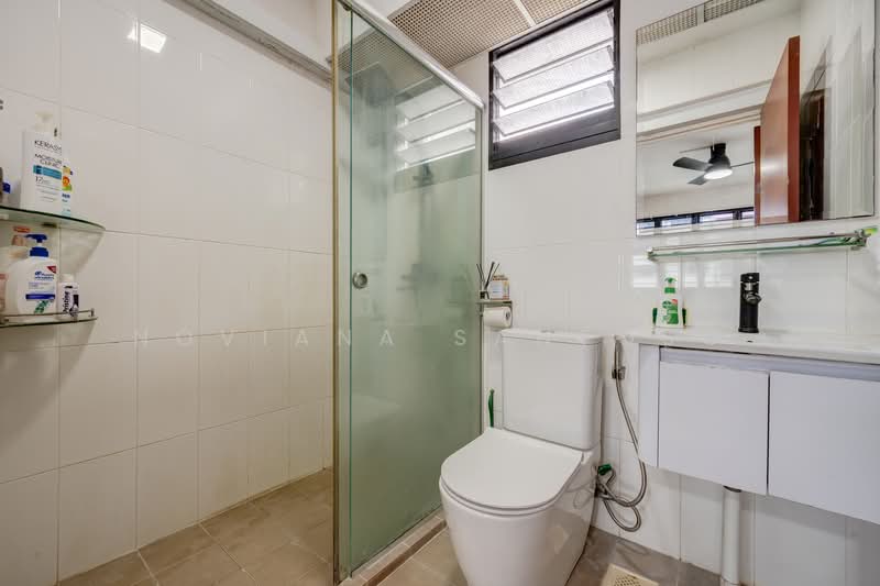 508A Yishun Avenue 4, 508A Yishun Avenue 4, 2 Bedrooms, 732 sqft, HDB Flat For Sale, by Noviana Santoso, 500133892 - Bathroom - PropertyGuru.com.sg