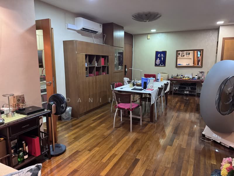 Orchard Towers, 1 Claymore Drive, 3 Bedrooms, 1,969 sqft, Apartment For Sale, by Daniel Lim, 500133893 - Living Room - PropertyGuru.com.sg