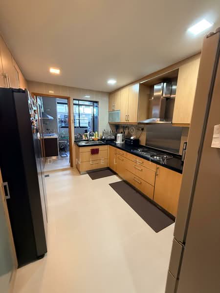 Orchard Towers, 1 Claymore Drive, 3 Bedrooms, 1,969 sqft, Apartment For Sale, by Daniel Lim, 500133893 - Kitchen - PropertyGuru.com.sg