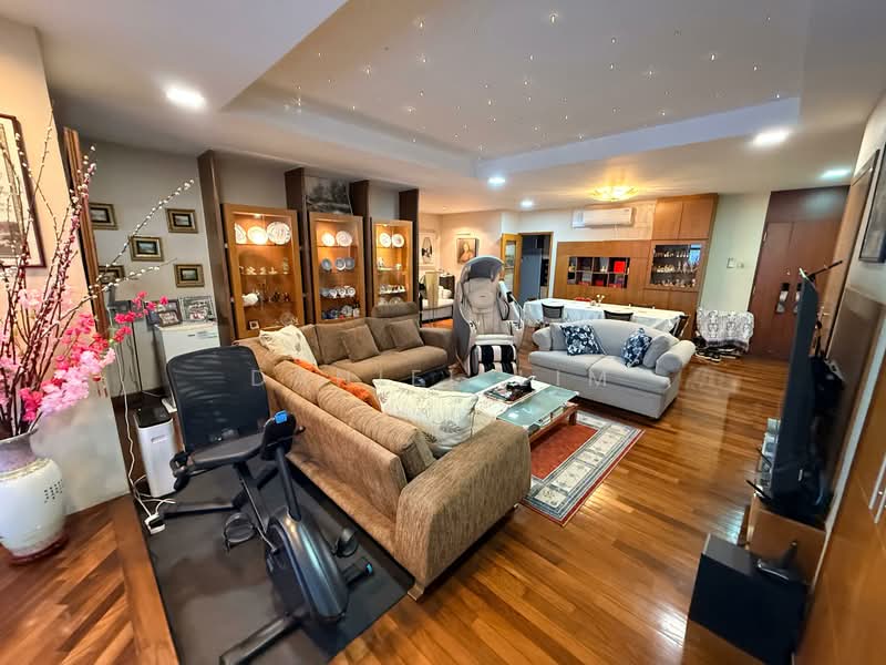 Orchard Towers, 1 Claymore Drive, 3 Bedrooms, 1,969 sqft, Apartment For Sale, by Daniel Lim, 500133893 - Living Room - PropertyGuru.com.sg