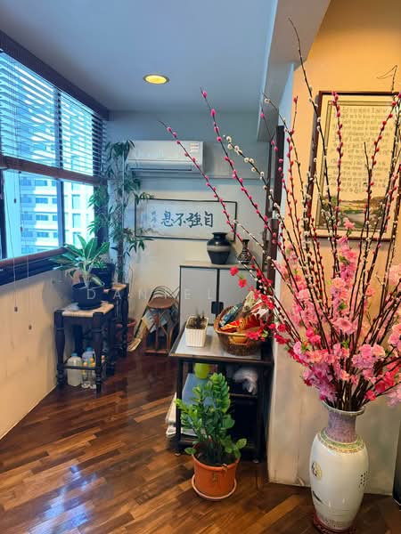 Orchard Towers, 1 Claymore Drive, 3 Bedrooms, 1,969 sqft, Apartment For Sale, by Daniel Lim, 500133893 - Balcony - PropertyGuru.com.sg