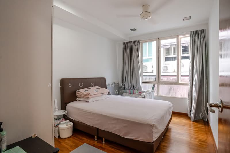 Horizon Green, 711 Ang Mo Kio Avenue 2, 6 Bedrooms, 3,197 sqft, Terraced House For Sale, by Alson Ng Real Estate, 500133895 - Bedroom - PropertyGuru.com.sg