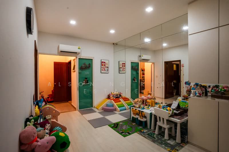 Horizon Green, 711 Ang Mo Kio Avenue 2, 6 Bedrooms, 3,197 sqft, Terraced House For Sale, by Alson Ng Real Estate, 500133895 - Interior - PropertyGuru.com.sg