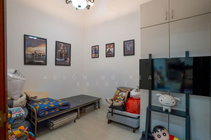 Horizon Green, 711 Ang Mo Kio Avenue 2, 6 Bedrooms, 3,197 sqft, Terraced House For Sale, by Alson Ng Real Estate, 500133895 - Bedroom - PropertyGuru.com.sg