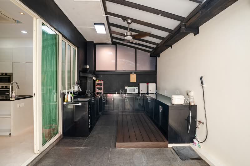 Horizon Green, 711 Ang Mo Kio Avenue 2, 6 Bedrooms, 3,197 sqft, Terraced House For Sale, by Alson Ng Real Estate, 500133895 - Kitchen - PropertyGuru.com.sg