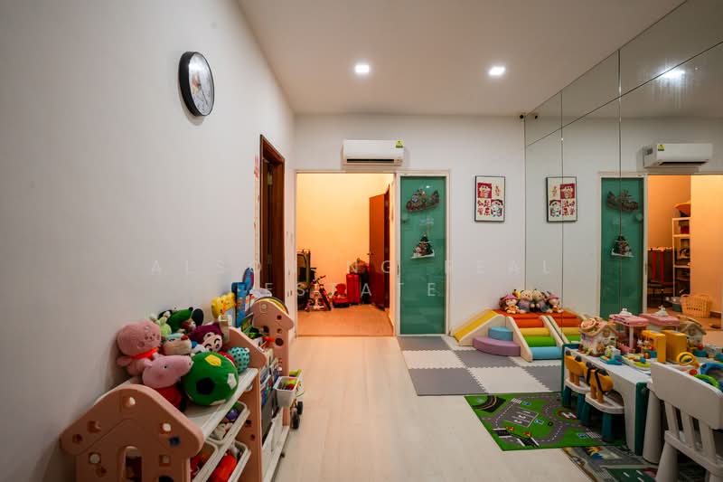 Horizon Green, 711 Ang Mo Kio Avenue 2, 6 Bedrooms, 3,197 sqft, Terraced House For Sale, by Alson Ng Real Estate, 500133895 - Interior - PropertyGuru.com.sg