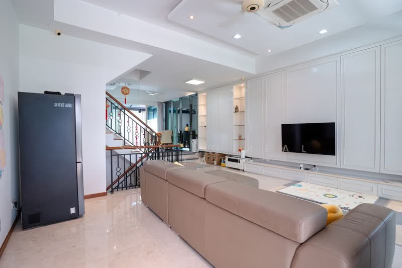 Horizon Green, 711 Ang Mo Kio Avenue 2, 6 Bedrooms, 3,197 sqft, Terraced House For Sale, by Alson Ng Real Estate, 500133895 - Living Room - PropertyGuru.com.sg