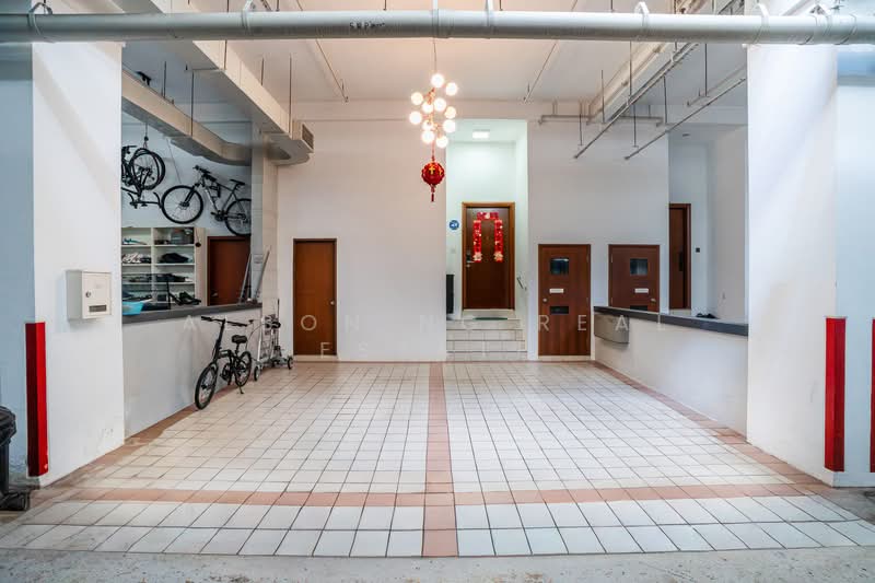 Horizon Green, 711 Ang Mo Kio Avenue 2, 6 Bedrooms, 3,197 sqft, Terraced House For Sale, by Alson Ng Real Estate, 500133895 - Entrance - PropertyGuru.com.sg