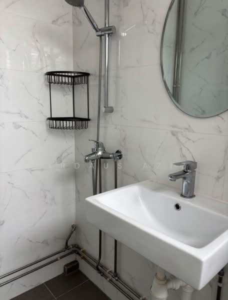 110 Lengkong Tiga, 110 Lengkong Tiga, 4 Bedrooms, 1,302 sqft, HDB Flat For Sale, by Firdaus Aziz, 500133896 - Bathroom - PropertyGuru.com.sg