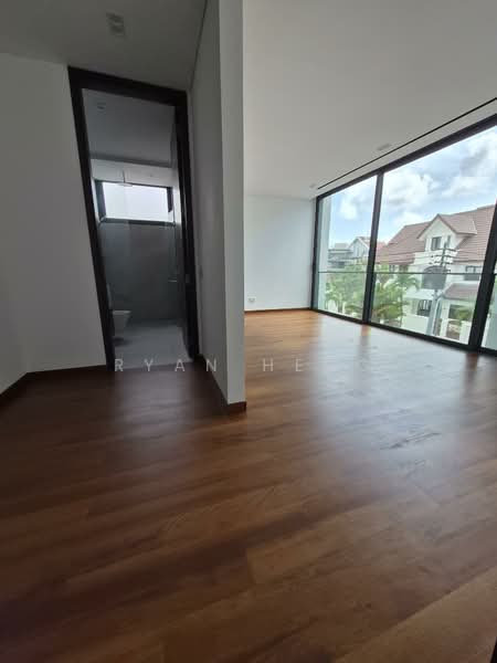 Brand New Modern 2.5 Sty Family Home with Basement, Lift & Pool | 11,200 sqft Built-Up, , 6 Bedrooms, 11,200 sqft, Detached House For Sale, by Ryan Heng, 500133900 - Bathroom - PropertyGuru.com.sg