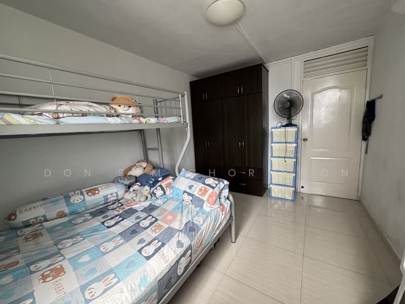 833 Tampines Street 83, 833 Tampines Street 83, 3 Bedrooms, 904 sqft, HDB Flat For Sale, by Don Sim Chor Boon, 500133904 - Common Bedroom - PropertyGuru.com.sg