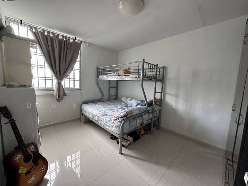 833 Tampines Street 83, 833 Tampines Street 83, 3 Bedrooms, 904 sqft, HDB Flat For Sale, by Don Sim Chor Boon, 500133904 - Common Bedroom - PropertyGuru.com.sg