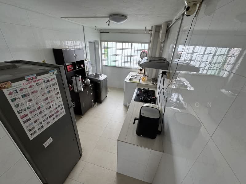 833 Tampines Street 83, 833 Tampines Street 83, 3 Bedrooms, 904 sqft, HDB Flat For Sale, by Don Sim Chor Boon, 500133904 - Kitchen - PropertyGuru.com.sg