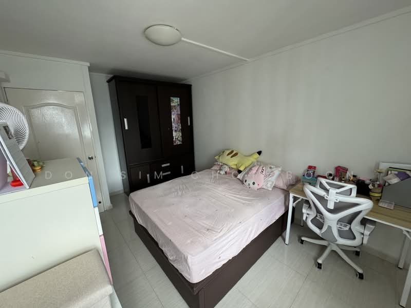 833 Tampines Street 83, 833 Tampines Street 83, 3 Bedrooms, 904 sqft, HDB Flat For Sale, by Don Sim Chor Boon, 500133904 - Master Bedroom - PropertyGuru.com.sg