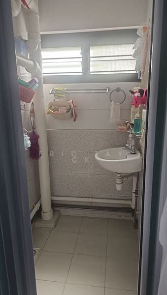 9 Haig Road, 9 Haig Road, 2 Bedrooms, 753 sqft, HDB Flat For Sale, by Eric Tay CK, 500133909 - Bathroom - PropertyGuru.com.sg