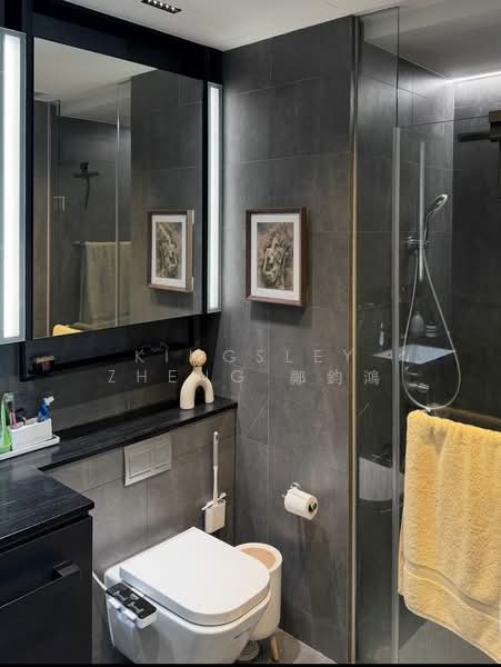 Park Colonial, 6 Woodleigh Lane, 2 Bedrooms, 872 sqft, Condominium For Rent, by Kingsley Zheng 鄭鈞鴻, 500133911 - Bathroom - PropertyGuru.com.sg