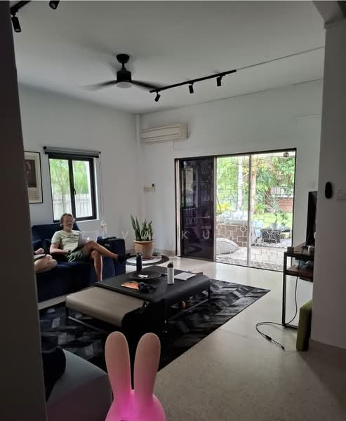Jalan sotong, , 5 Bedrooms, 3,200 sqft, Semi-Detached House For Rent, by Selva Kumar, 500133913 - Living Room - PropertyGuru.com.sg