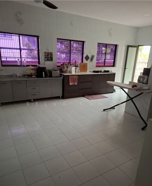 Jalan sotong, , 5 Bedrooms, 3,200 sqft, Semi-Detached House For Rent, by Selva Kumar, 500133913 - Kitchen - PropertyGuru.com.sg