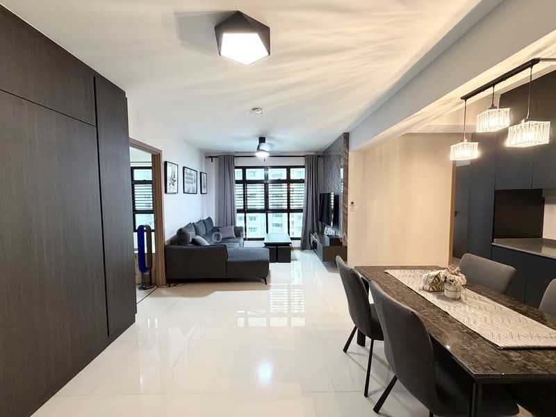 413C Northshore Drive, 413C Northshore Drive, 3 Bedrooms, 1,011 sqft, HDB Flat For Sale, by Toby Aw, 500133916 - Living Room - PropertyGuru.com.sg
