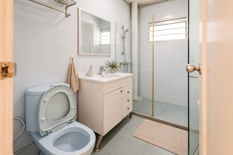 612 Choa Chu Kang Street 62, 612 Choa Chu Kang Street 62, 4 Bedrooms, 1,421 sqft, HDB Flat For Sale, by ADNIX LIU, 500133917 - Bathroom - PropertyGuru.com.sg