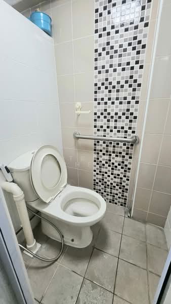 91 Paya Lebar Way, 91 Paya Lebar Way, 2 Bedrooms, 721 sqft, HDB Flat For Sale, by Patrick Chee, 500133918 - Bathroom - PropertyGuru.com.sg