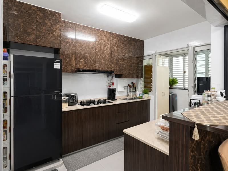 323D Sumang Walk, 323D Sumang Walk, 3 Bedrooms, 1,001 sqft, HDB Flat For Sale, by Hafiqal Amer, 500133920 - Kitchen - PropertyGuru.com.sg